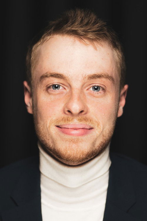 Émile Roy as Ami à la fête