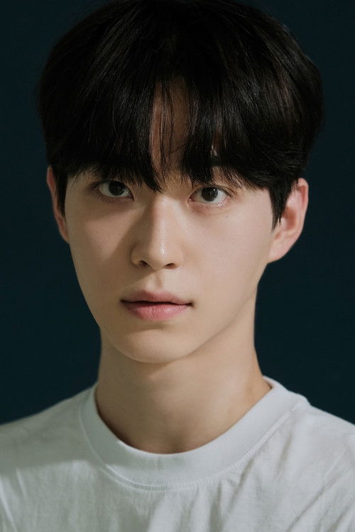 Lee Jae-hyeop as Jung Min-woo