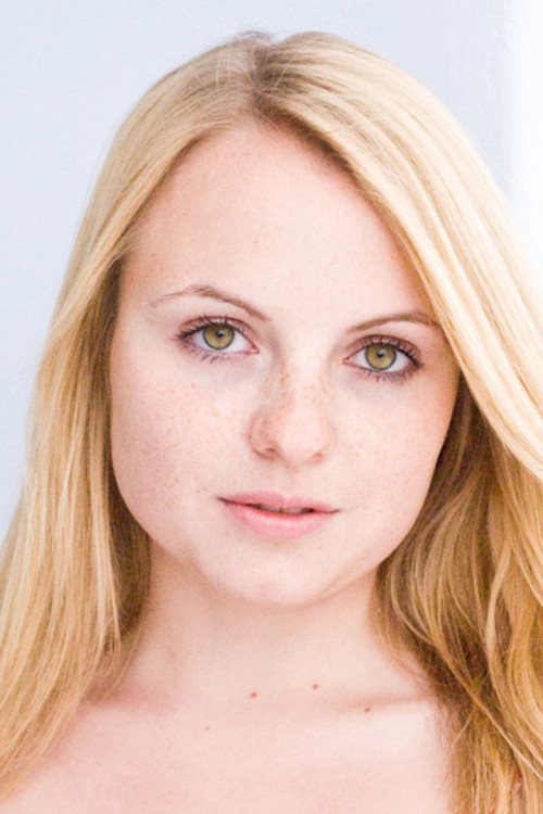 Camares Amonat as Sarah