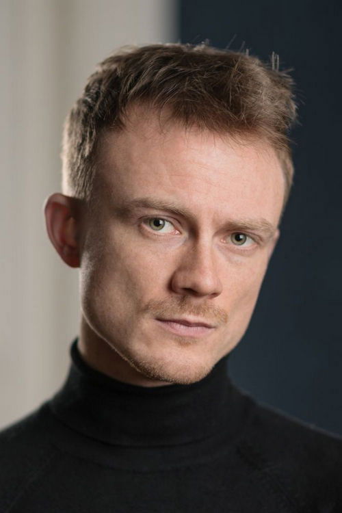 Oscar Hoppe as Stefan