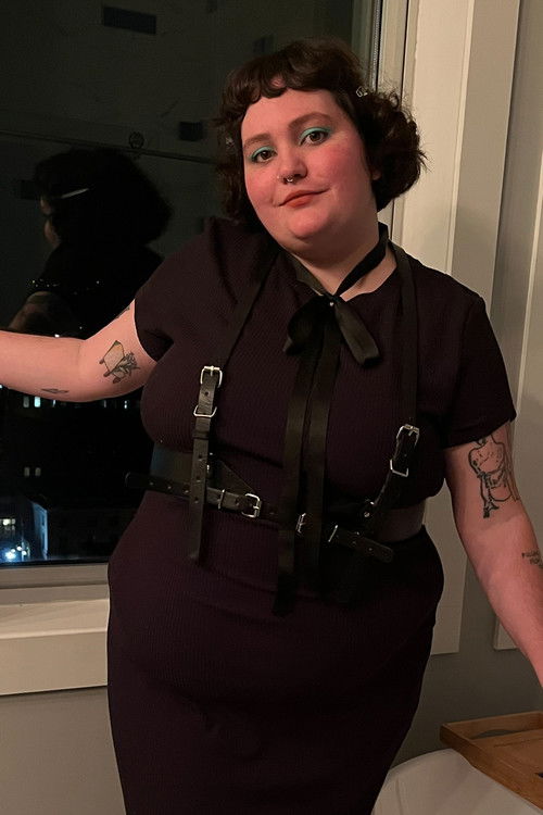 Isa McMullen as Jordan Monday