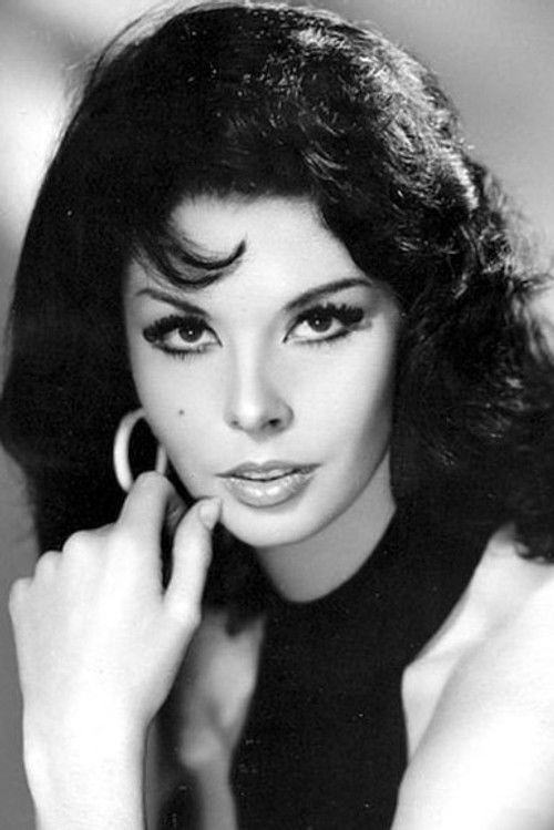 Gloria Paul as Patrizia, un'altra attrice