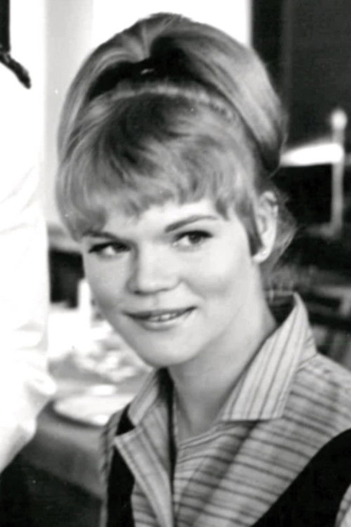Gunilla Ohlsson as Eva Larsson