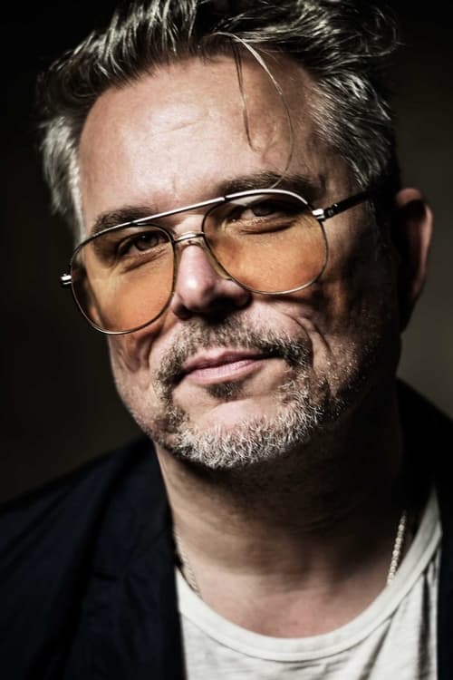 Andrew Kevin Walker as Sleepy Neighbor