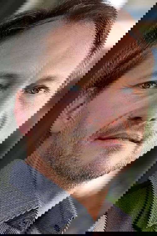 Herbert Schäfer as Henrik