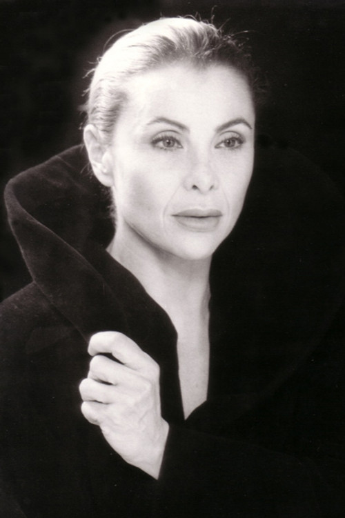 Fatima Scialdone as Katia