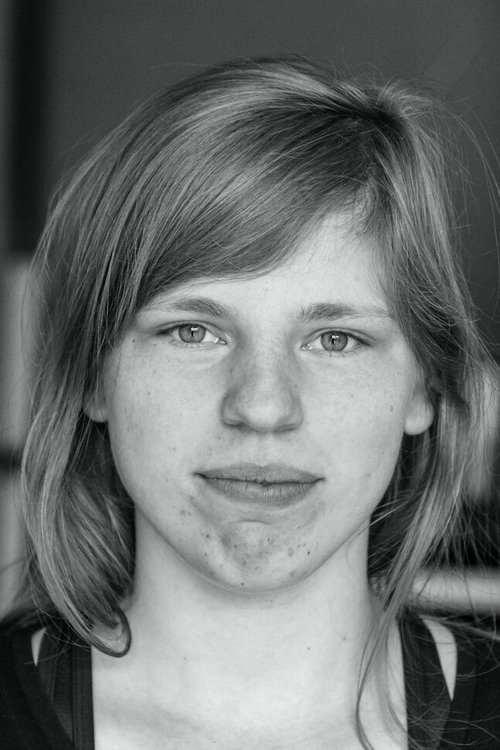 Silva Pijon as Harriet