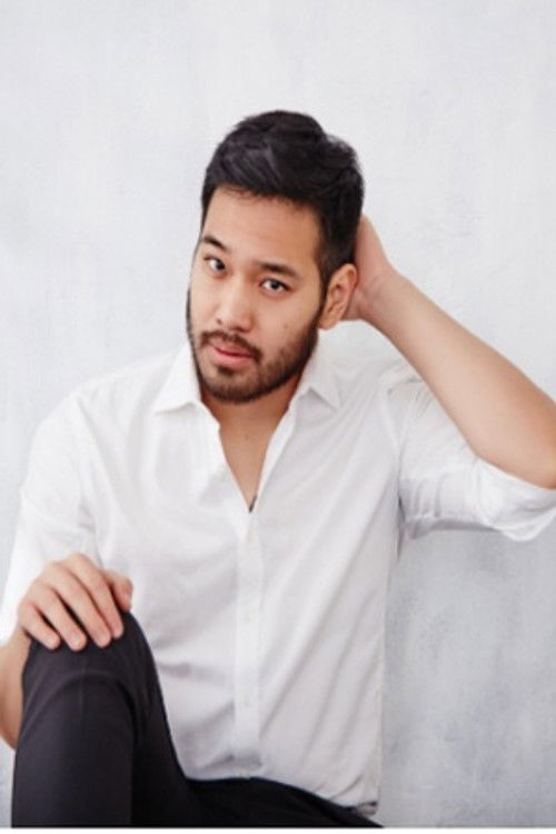 Oscar Lin as Eddie Jones (23 Years)