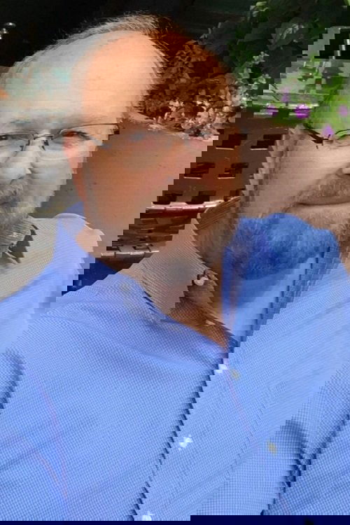 Arthur Rosenberg as The Mayor