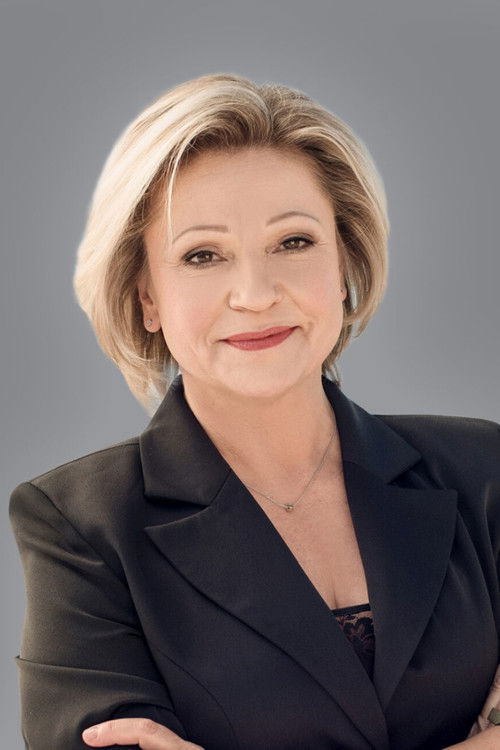 Anna Udvarias as Erzsébet Tormás