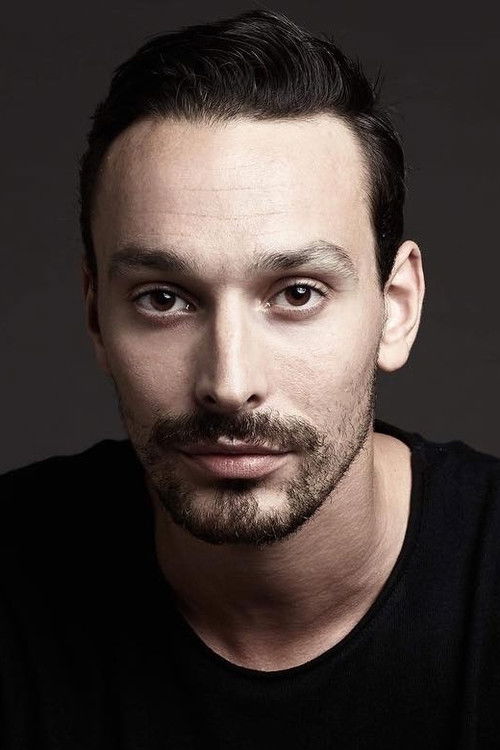 Guilherme Barroso as Father