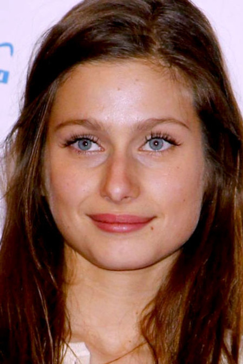 Nina Ambard as Sandrine