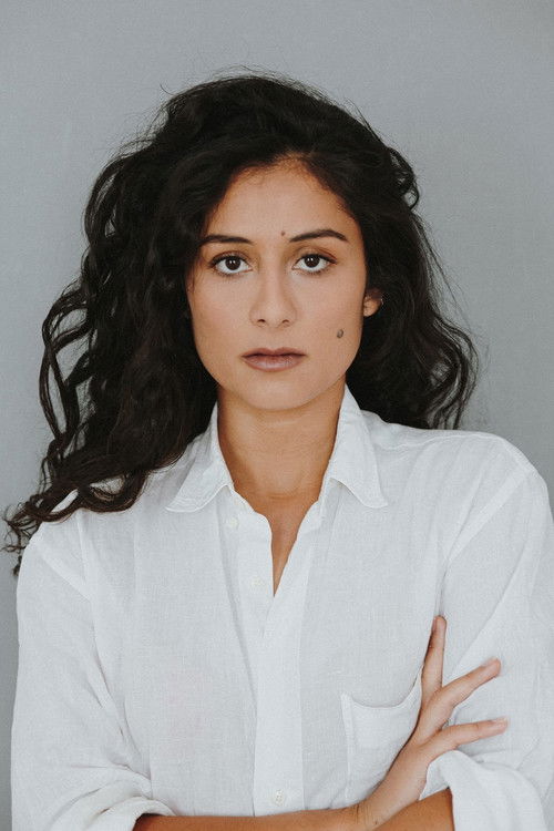 Camila Cerqueira as Margarida