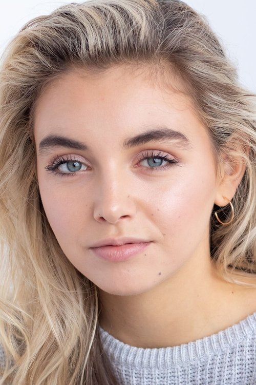 Chloe Skoczen as Courtney