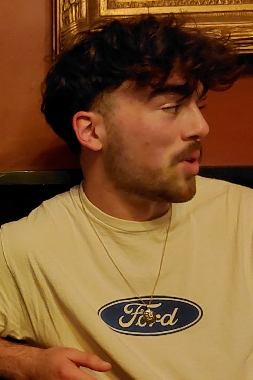 Billy Stafford as Attentive Bartender