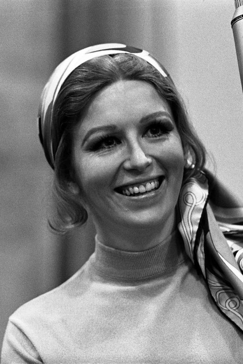 Virginia Vestoff as Clarice Sloan