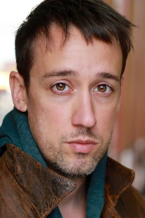 Jayk Gallagher as Glen Beverly