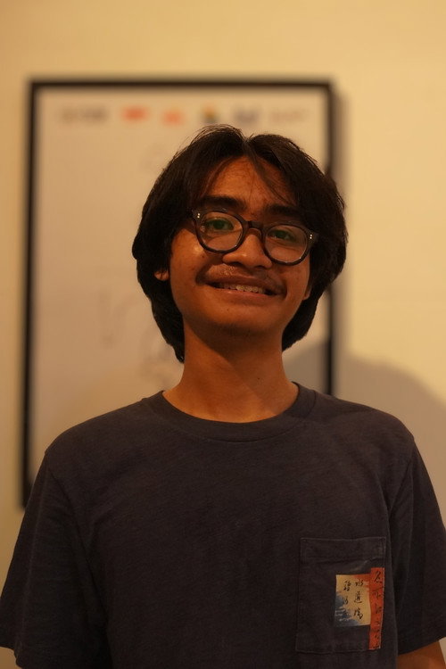 Adriel Alexandro as Shake Man