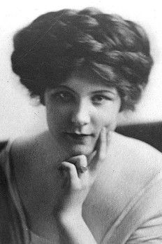 Mary Ryan as Maura O'Donnell