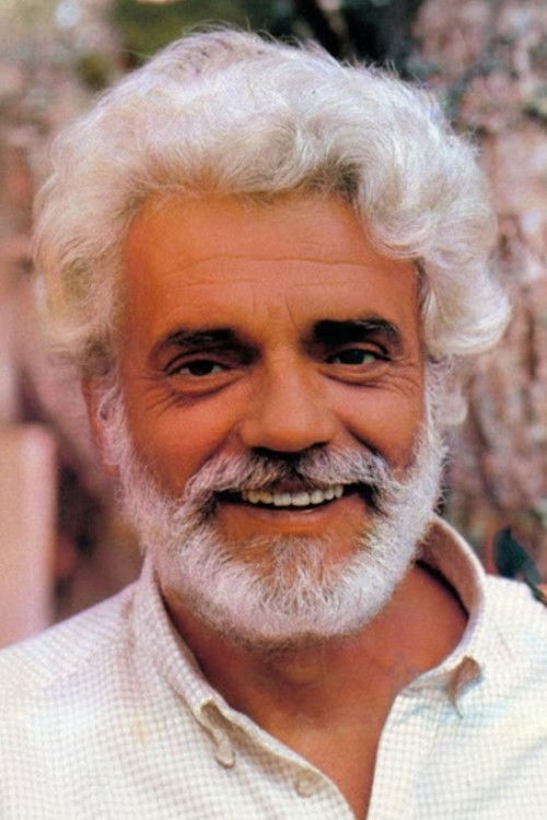 Walmor Chagas as Dr. Vilaça