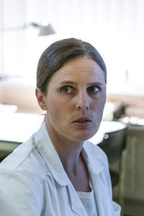 Eva Welter as Renate Wettstein