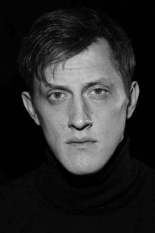 Sebastian Anton as Suchoj