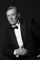 Juris Lisners as Ernests