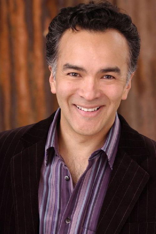 Gilbert Luna as Police Detective