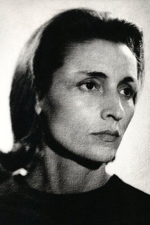 Rosalie Crutchley as Frau Amalia Freud