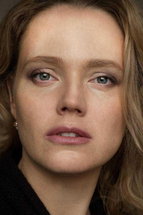 Yuliya Telpukhova as Тома