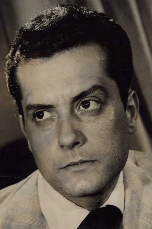 Cyll Farney as Sérgio