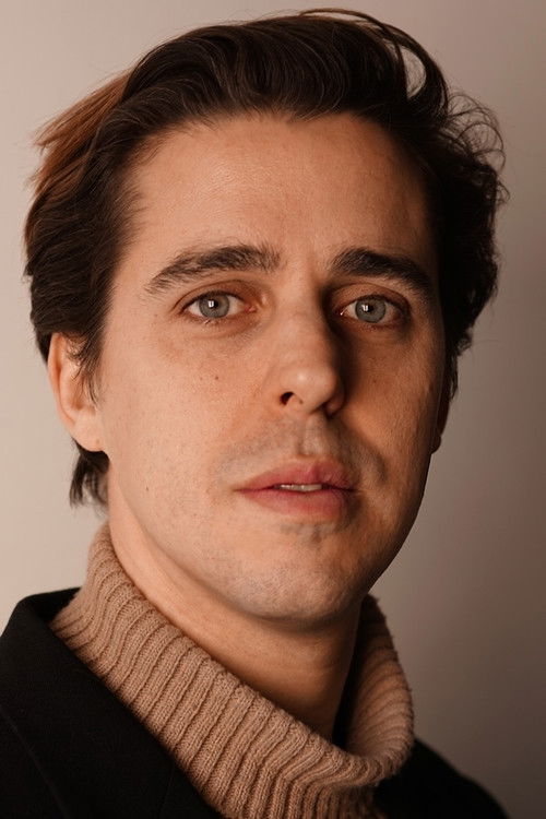 Alessio Del Mastro as Matteo