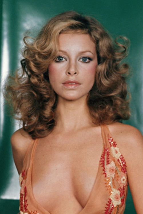 Sydne Rome as The first victim (uncredited)