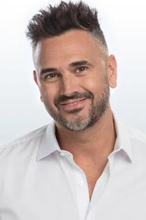 Leo Montero as Él mismo