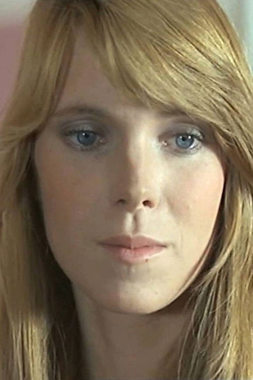 Paula Moore as La jeune pensionnaire de la Maison de Repos