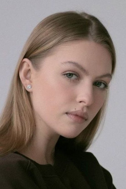 Дарья Паутова as Юлия Зизеко