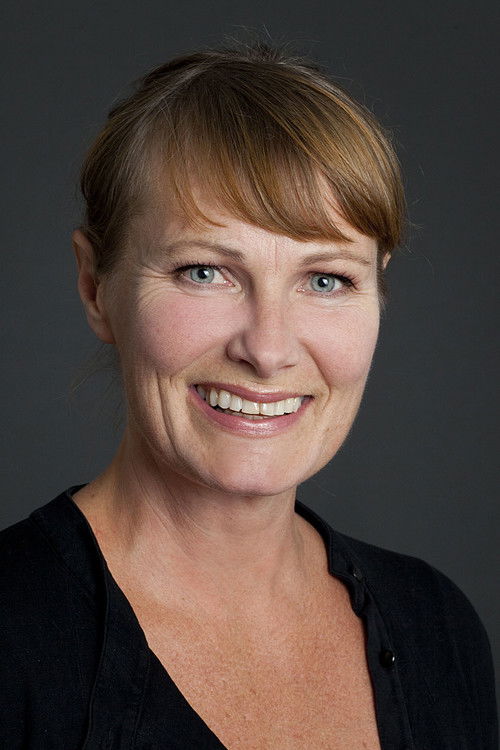 Nina Woxholtt as Cecile Melvold