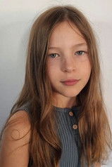 Vera Centenera as Vera