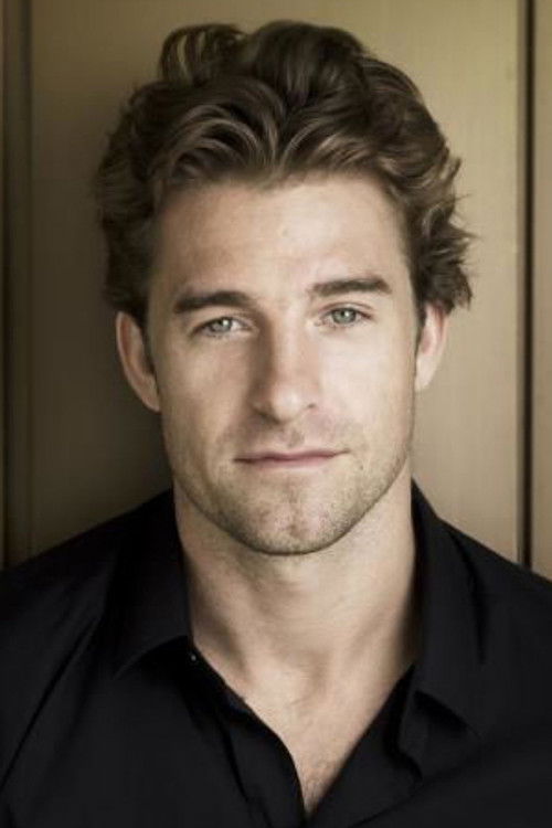 Scott Speedman as Tom