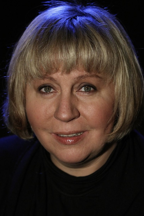 Marina Golub as Nadezhda Leonidovna