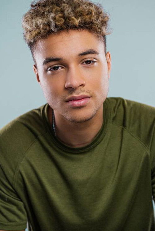 Isaac Brosseau as Antoine