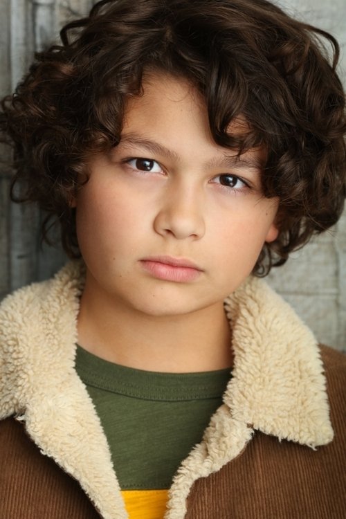 Finnegan Garay as Bobby