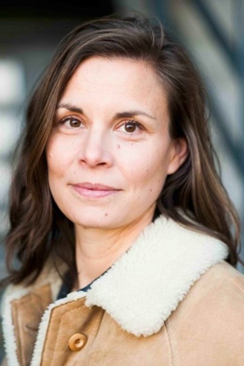 Aurélie Garault as Doctor