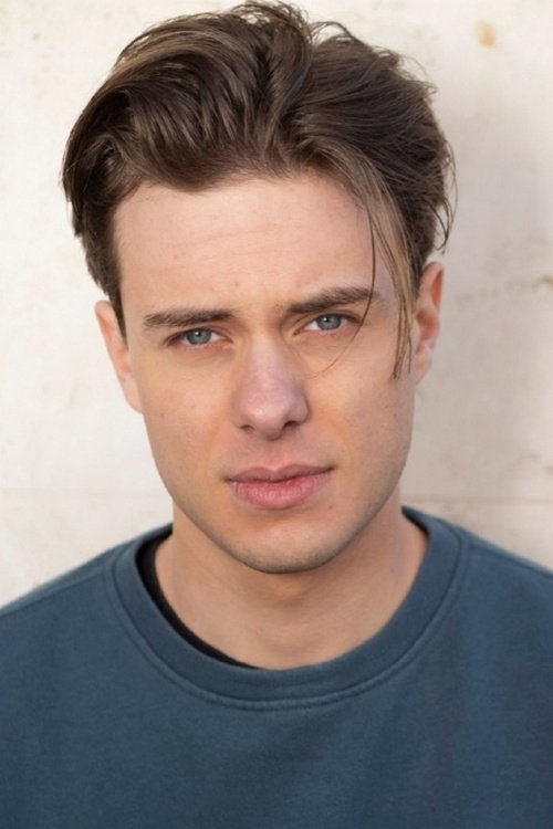 Alessio Curzi as Federico