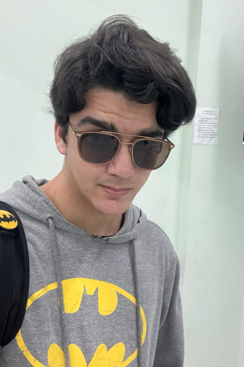 Phablo Barreto as Rafael