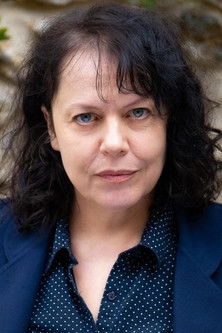 Anne-Lise Kedvès as Suzanne Laubier