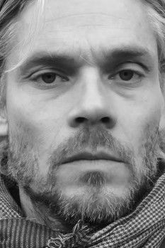 Mattias Ohlsson as Stefan