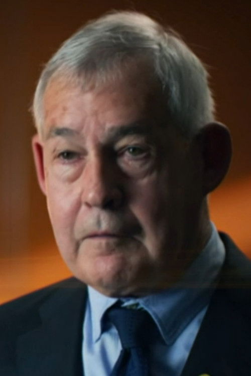 Michel Brunet as Policeman