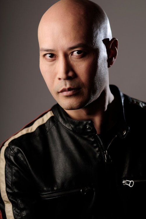 Pakob Jarernpone as Mr. Hernandez