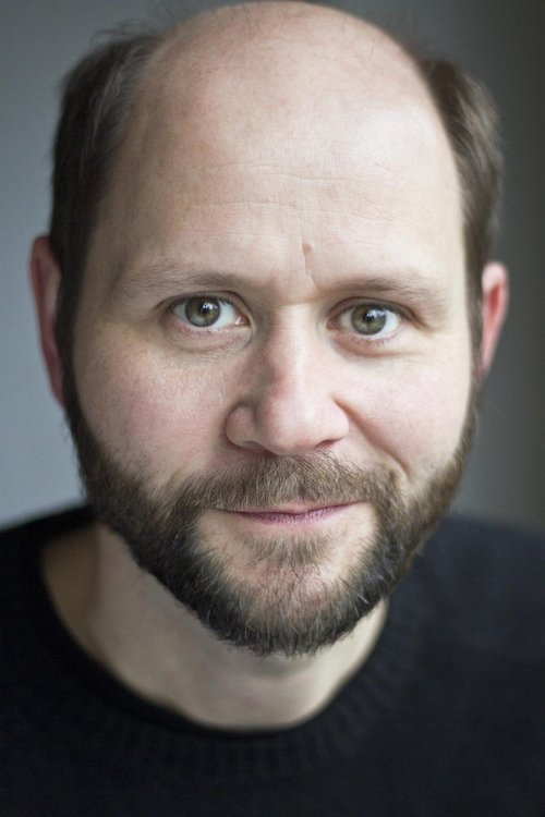 George Potts as Darren Waring